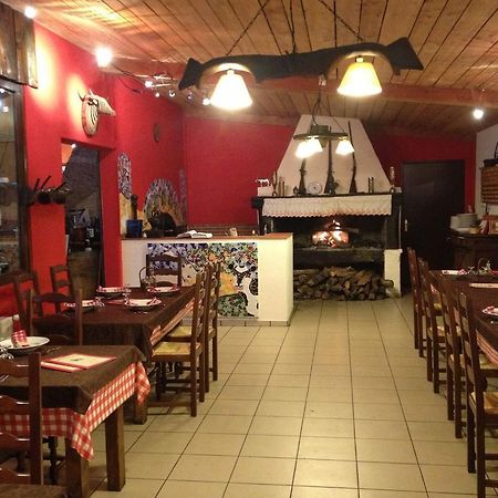 Auberge Champetre Boulogne-sur-Gesse Exterior foto